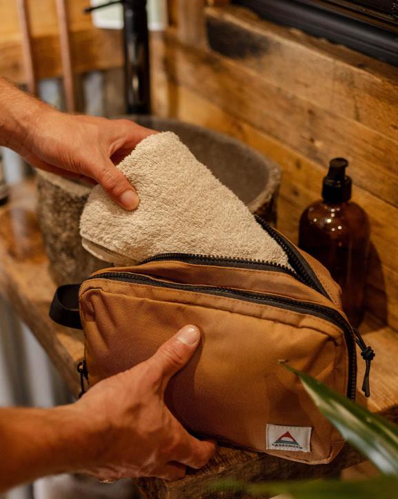 Accessories Passenger 22N8146 Travel Recycled Wash Kit Golden Brown Men Brown