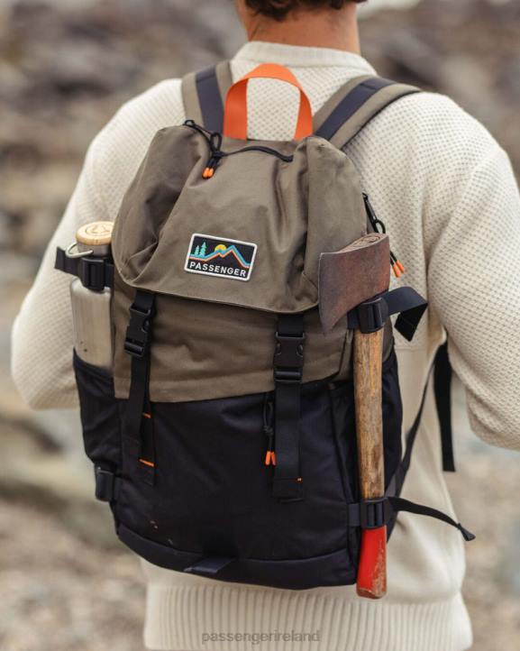 Accessories Passenger 22N8516 Boondocker Recycled 26L Backpack Black/Khaki Men Khaki