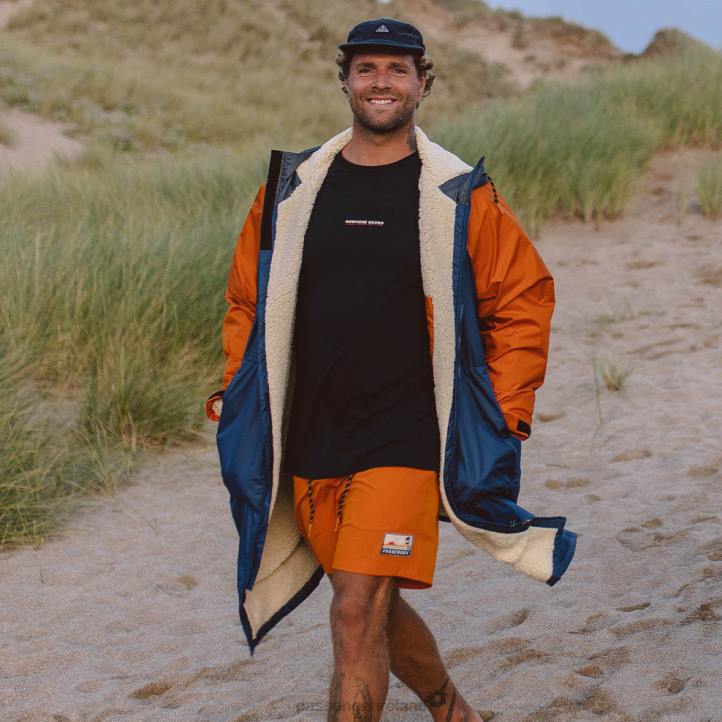 Clothing Passenger 22N811 Roaming Recycled Sherpa Lined Changing Robe Ensign Blue/Sunrise Orange Men Blue