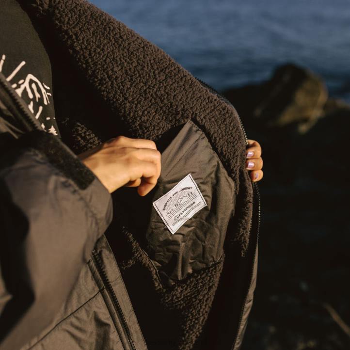 Clothing Passenger 22N86 Roaming Nomads Recycled Sherpa Lined Changing Robe Phantom Men Phantom