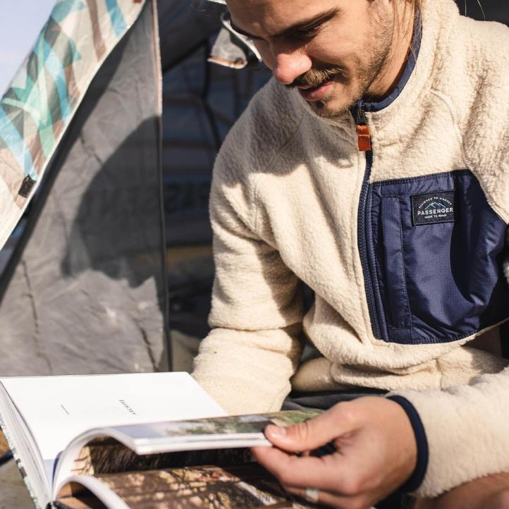 Clothing Passenger 22N823 Offgrid 1/4 Zip Recycled Sherpa Fleece Oatmeal/Navy Men Navy