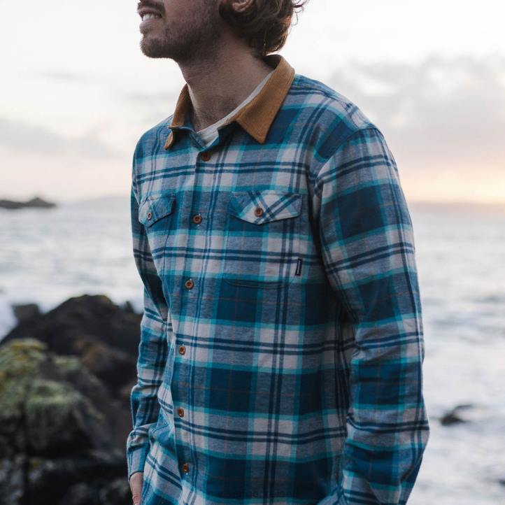 Clothing Passenger 22N8269 Chipping Shirt Blue Coral/Viridian/Off White Men Blue