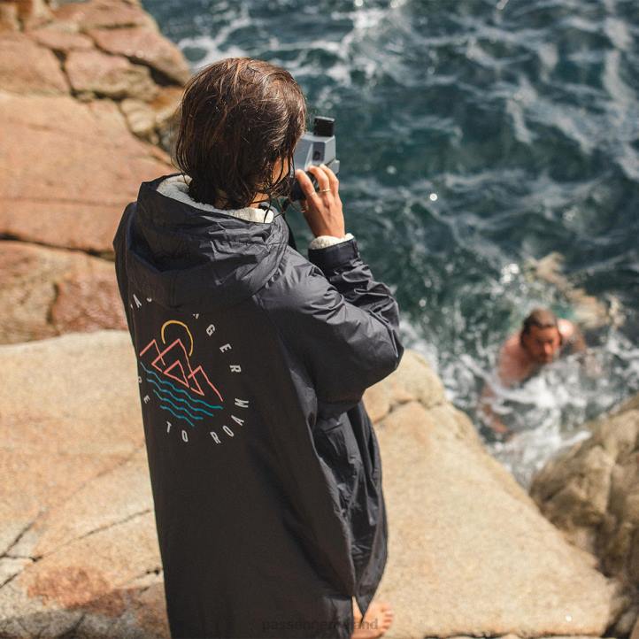 Clothing Passenger 22N8640 Escapism Recycled Sherpa Lined Changing Robe Black Unisex Black