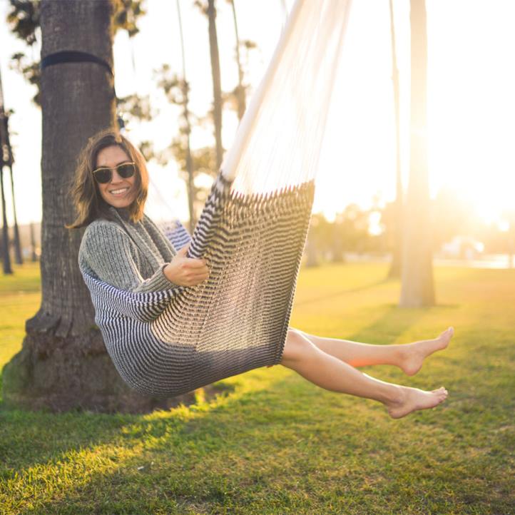 Outdoor Living Passenger 22N8637 Yellow Leaf Hammocks Vineyard Haven Signature Classic Double Hammock Navy Blue And Bright White Unisex Blue