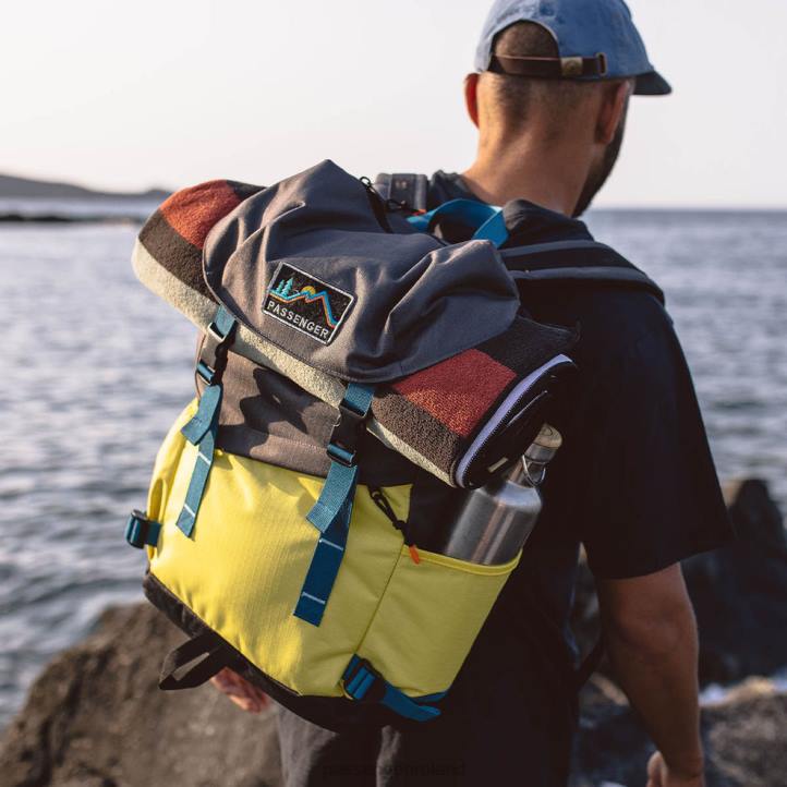 Outdoor Living Passenger 22N8622 Portland Recycled Beach Towel Faded Black Unisex Black