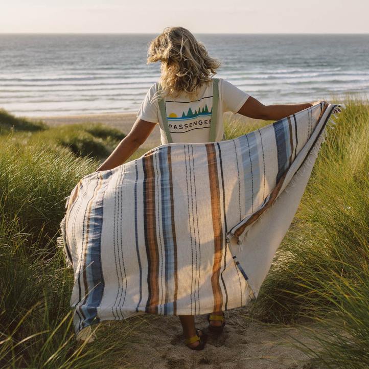 Outdoor Living Passenger 22N8625 Driftwood Towel Tobacco Unisex Tobacco