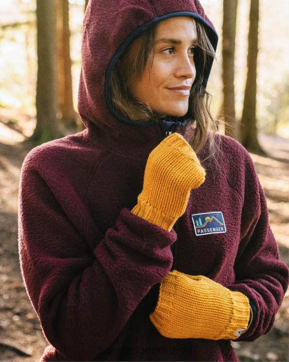 WoClothing Passenger 22N8678 Maine Recycled Sherpa Hooded Fleece Wine Women Wine
