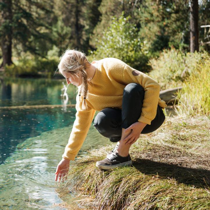 WoClothing Passenger 22N8697 Ivy Recycled Sherpa Sweatshirt Ochre Yellow Women Yellow