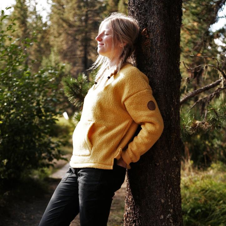 WoClothing Passenger 22N8697 Ivy Recycled Sherpa Sweatshirt Ochre Yellow Women Yellow