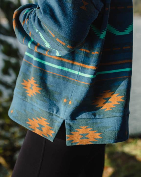 WoClothing Passenger 22N8721 Wilderness Recycled Cotton Printed Hoodie Blue Coral Geo Pattern Two Women Blue