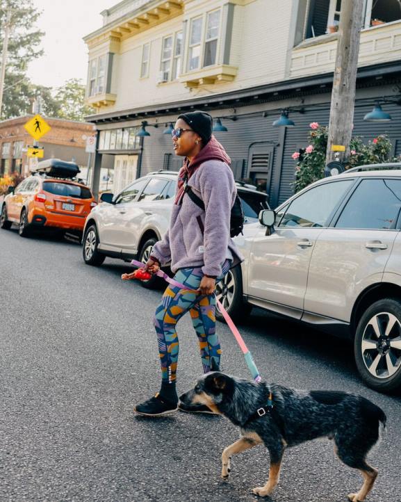 WoClothing Passenger 22N8863 Fresh Air Recycled Leggings Deep Blue Camo Pattern Women Blue