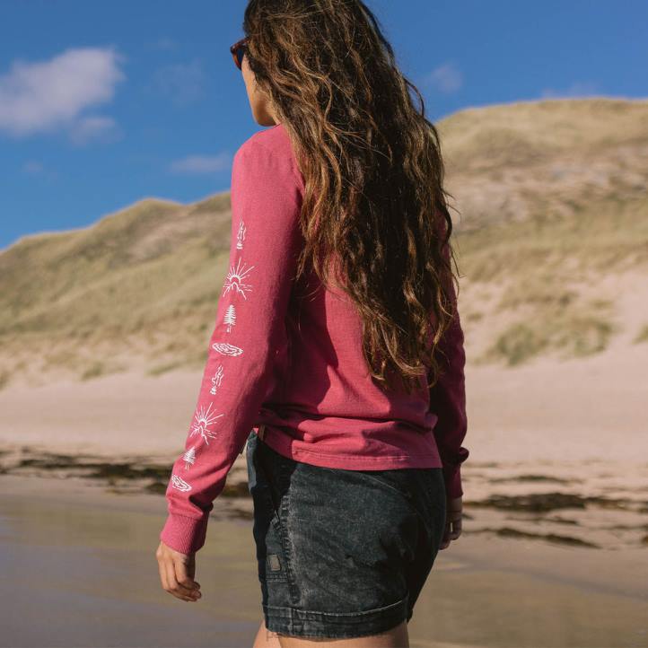 WoClothing Passenger 22N8867 Dawn Recycled Cotton Ls T-Shirt Earth Red Women Red