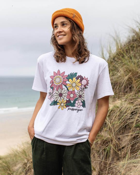 WoClothing Passenger 22N8989 Floral Bloom Recycled Cotton Oversized T-Shirt White Women White